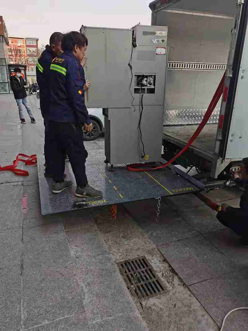 北京搬家现场图片