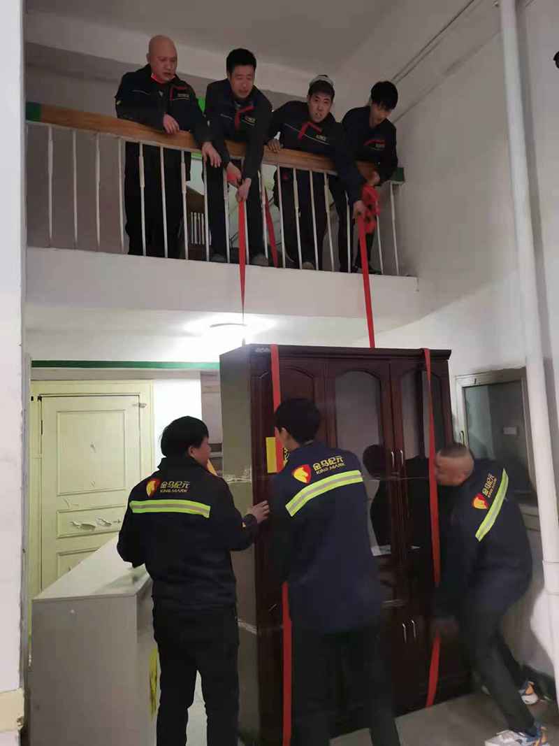 北京搬家现场图片