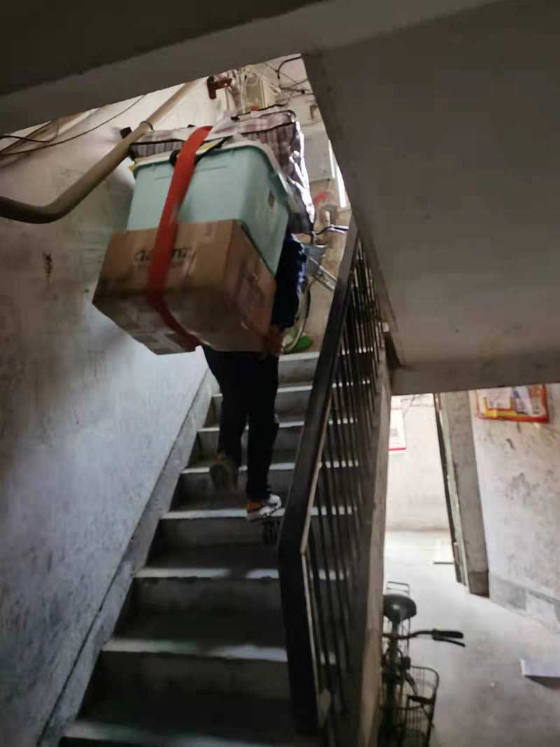 北京搬家现场图片