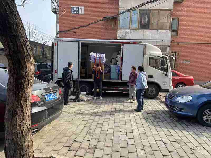 北京搬家现场图片