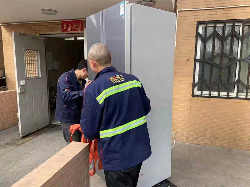 北京搬家现场图片