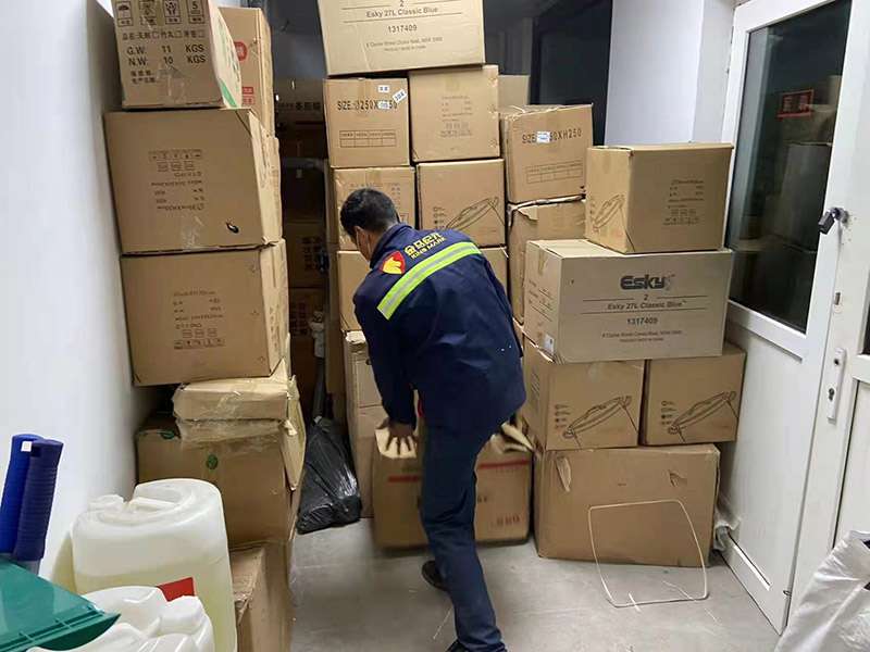 北京搬家现场图片