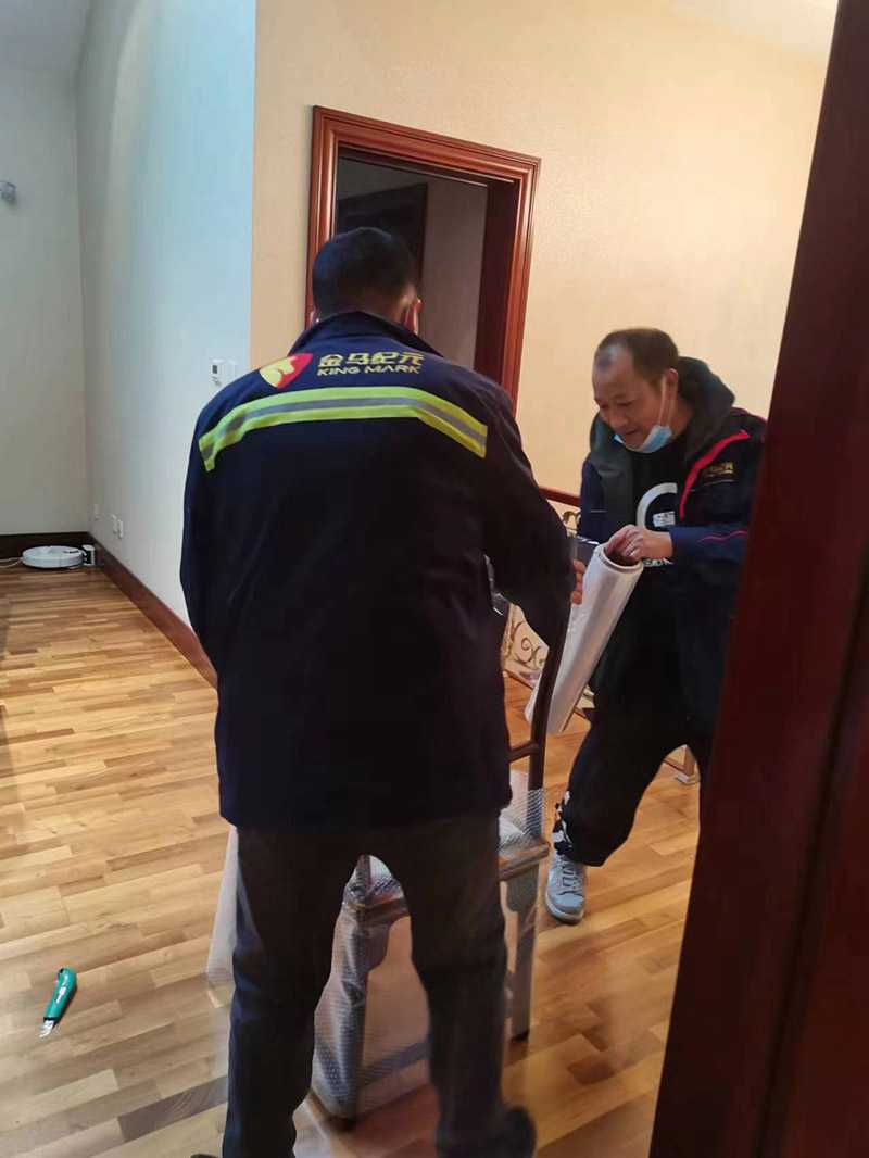 北京搬家现场图片