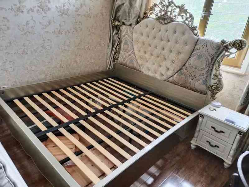 北京搬家现场图片