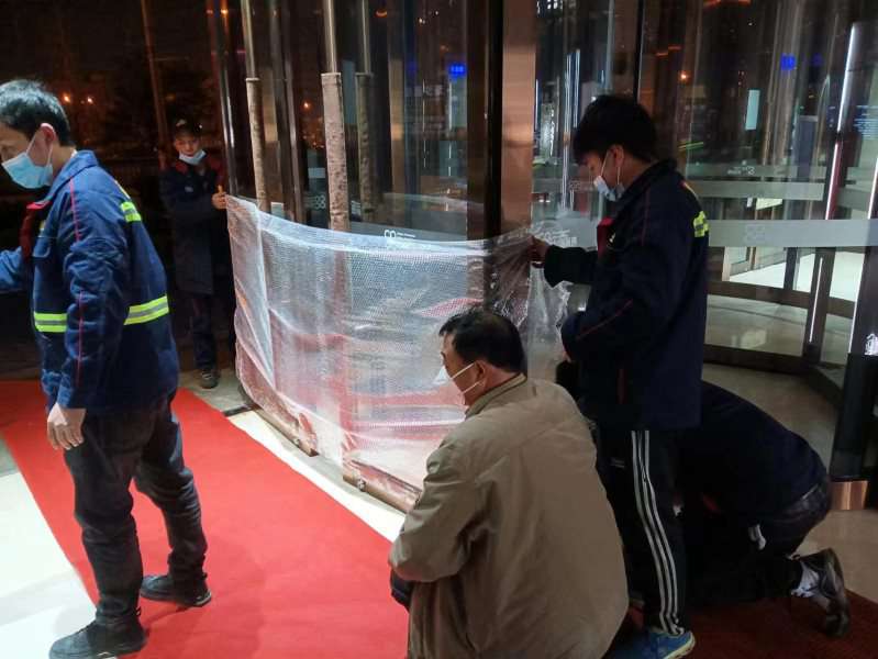 北京搬家现场图片